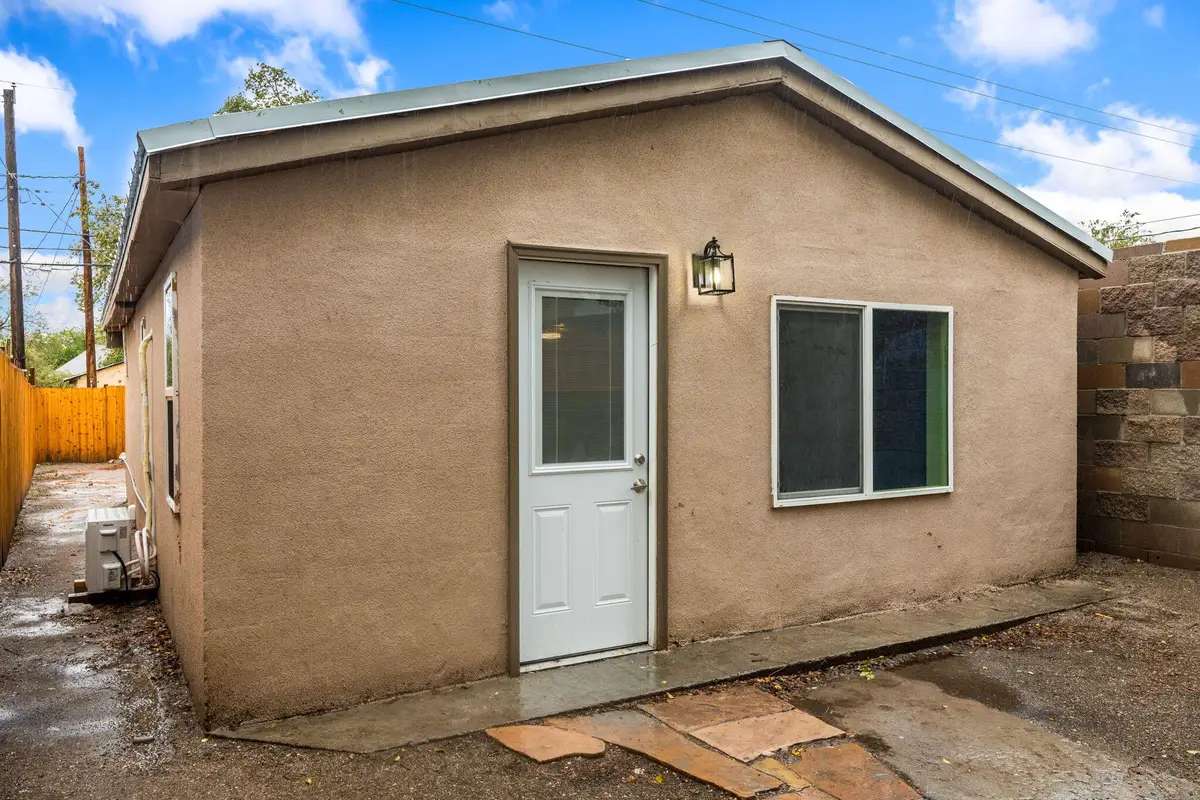 917 Edith Boulevard Se, Albuquerque, NM 87102 - #1