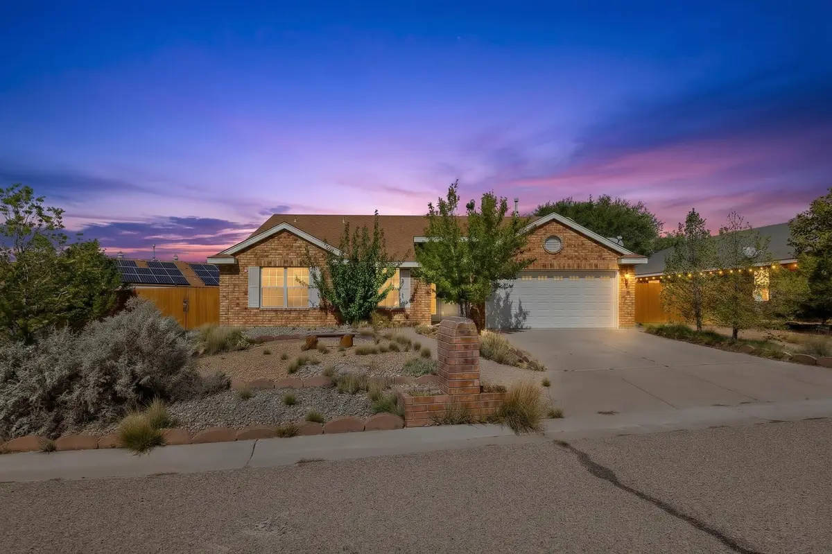 19 Pinon Avenue, Los Lunas, NM 87031 - #1