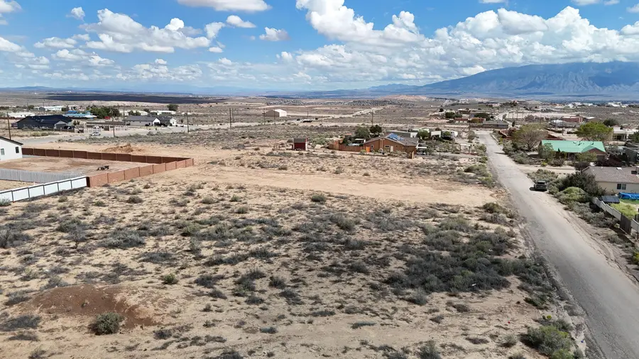 849 9th Avenue Ne, Rio Rancho, NM 87144 - #3