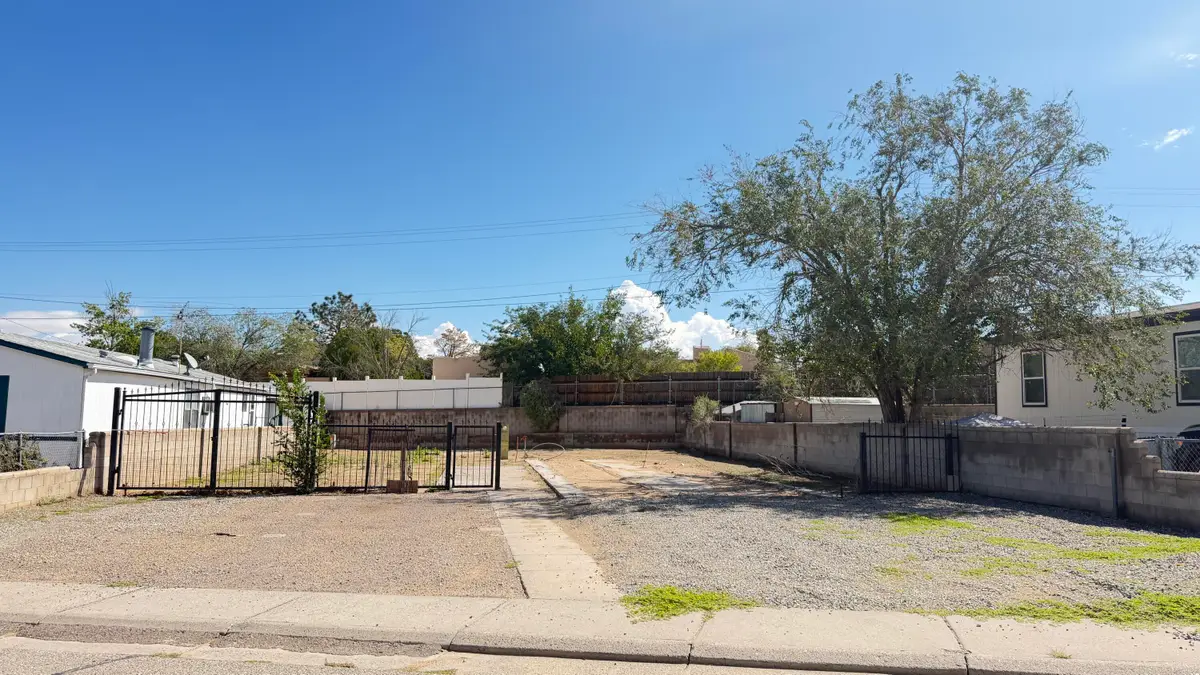 404 Long Bow Loop Sw, Los Lunas, NM 87031 - #1