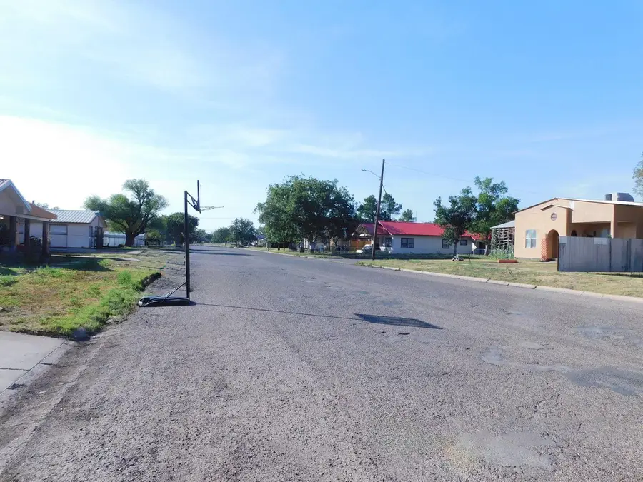 713 S Main Avenue, Portales, NM 88130 - #2