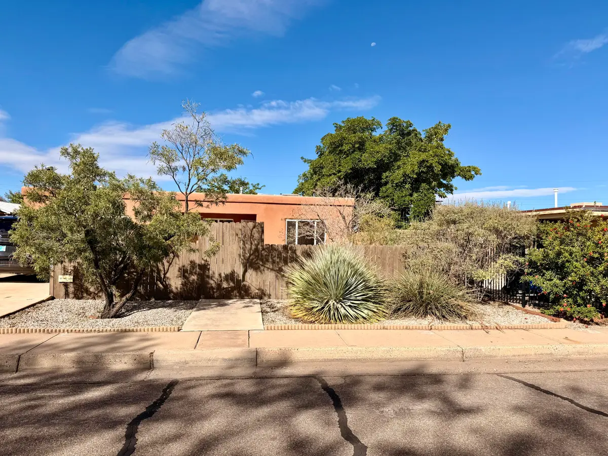 2433 Valencia Drive Ne, Albuquerque, NM 87110 - #1
