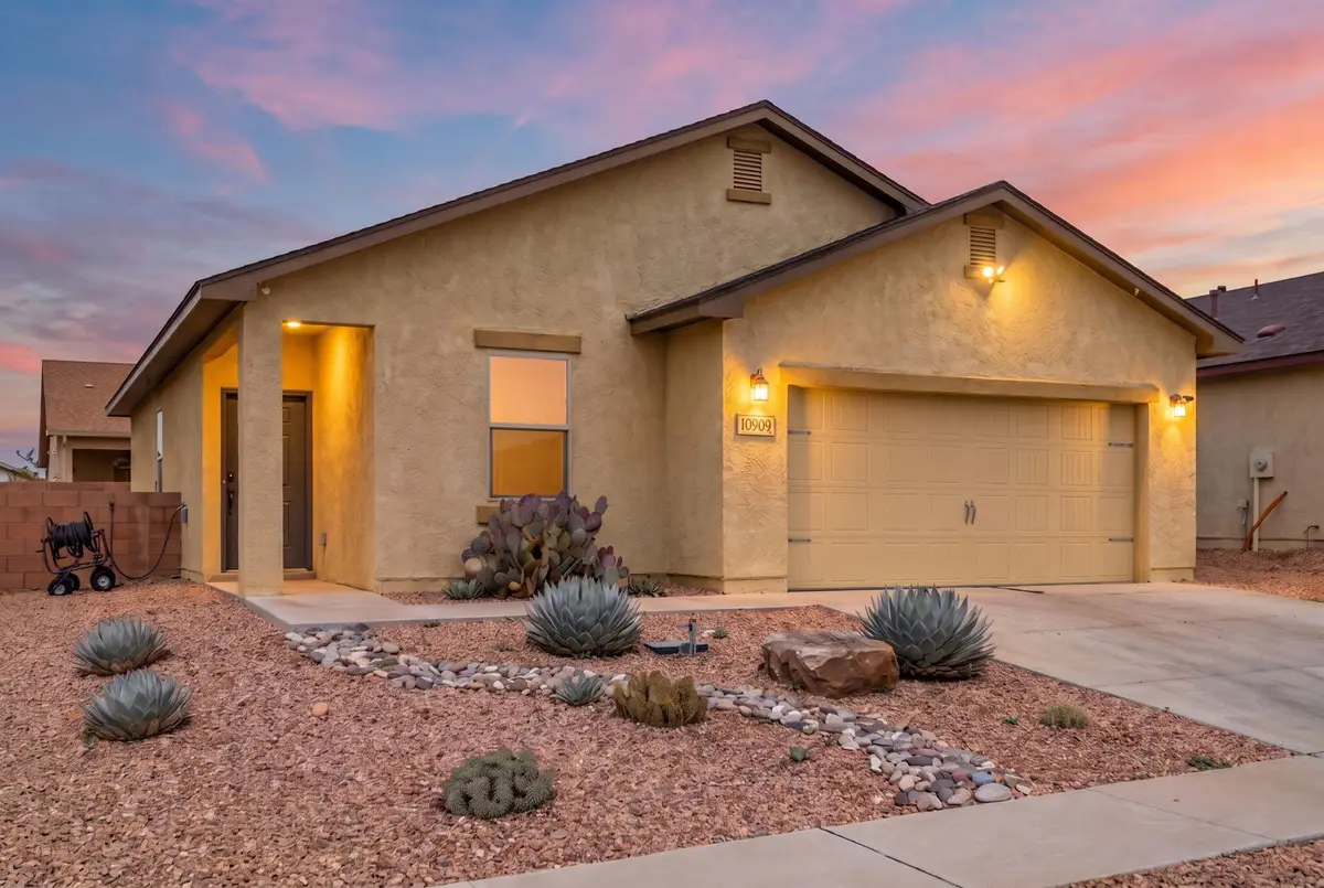 10909 Del Carmen Street Nw, Albuquerque, NM 87114 - #1