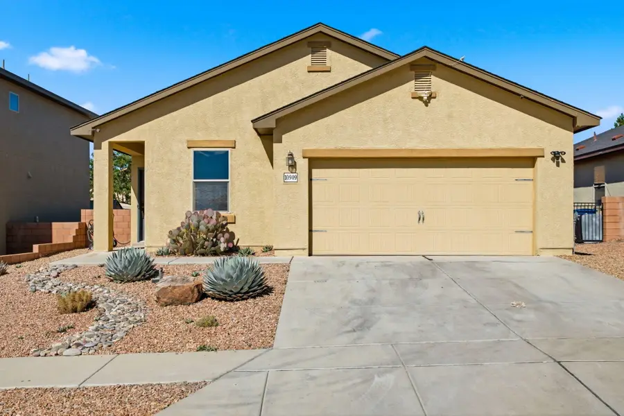 10909 Del Carmen Street Nw, Albuquerque, NM 87114 - #2