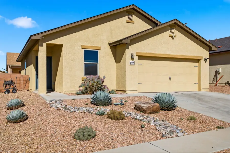 10909 Del Carmen Street Nw, Albuquerque, NM 87114 - #3