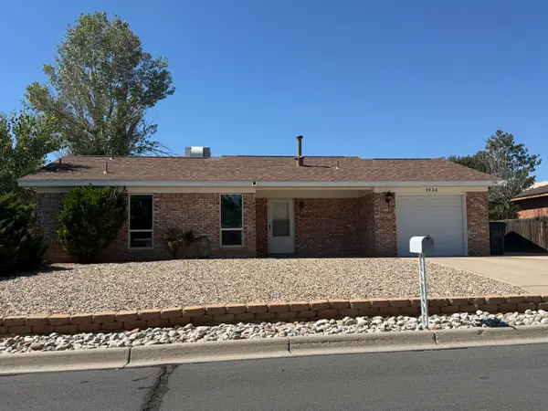 9933 Clearwater Street Nw, Albuquerque, NM 87114