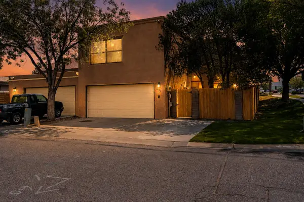 7904 Blue Jay Lane Ne, Albuquerque, NM 87109