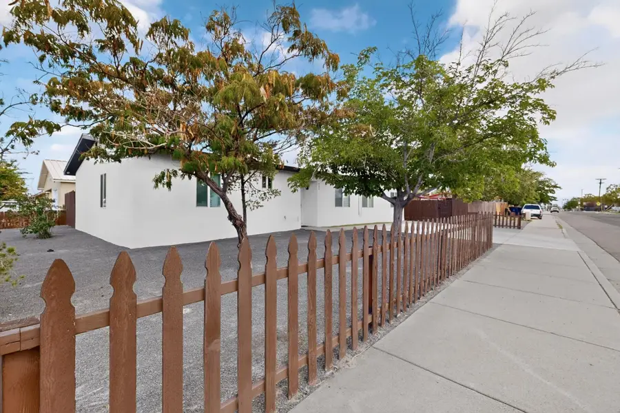 900 57th Street Nw, Albuquerque, NM 87105 - #3