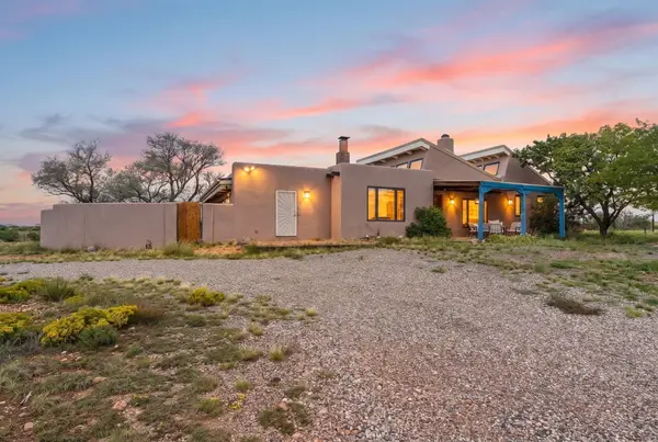 79 Cerro Del Alamo, Santa Fe, NM 87507