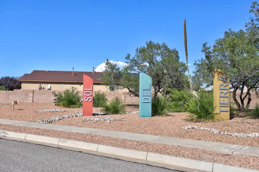 758 Redwood Street Sw, Rio Rancho, NM 87124 - #2