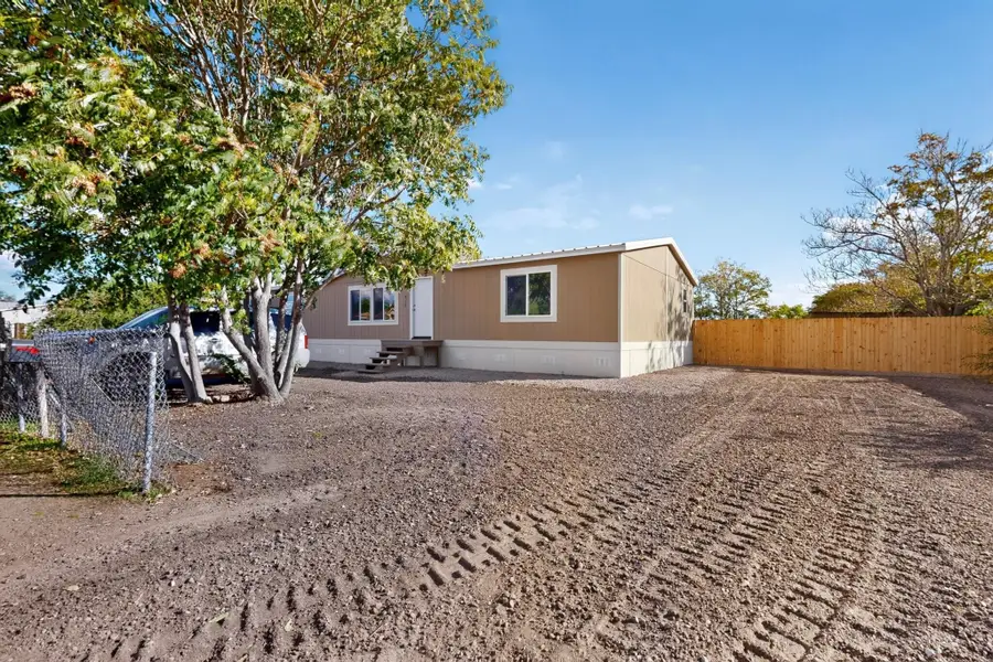 212 Clark Road Sw, Albuquerque, NM 87105 - #3