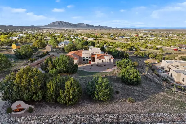 7 Camino Coyote, Edgewood, NM 87015