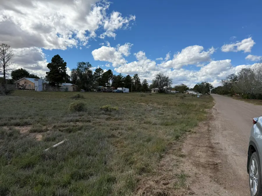 Girard, Lot 19, Blk 28 Avenue, Moriarty, NM 87035 - #3