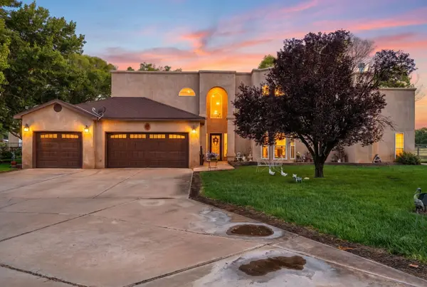 335 Del Norte Court, Bosque Farms, NM 87068