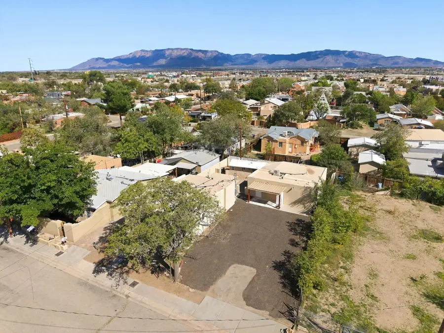 918 22nd Street Nw, Albuquerque, NM 87104 - #2