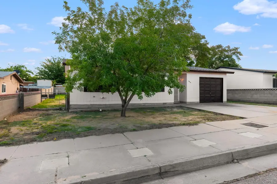 8816 Robby Avenue Sw, Albuquerque, NM 87121 - #3