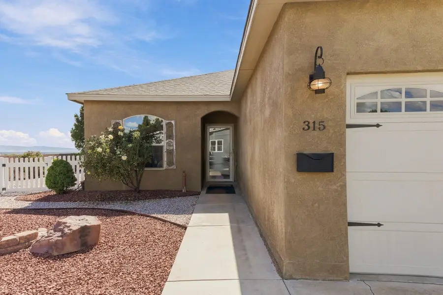 315 Sunrise Bluffs Drive, Belen, NM 87002 - #3