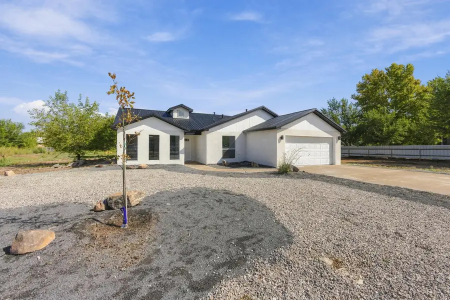 15 Omar Road, Los Lunas, NM 87031 - #3