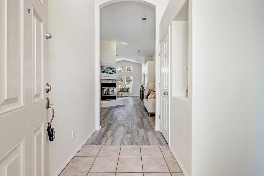 5523 Catalonia Court Nw, Albuquerque, NM 87114 - #3