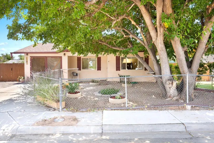 1201 W Didier Avenue, Belen, NM 87002 - #2