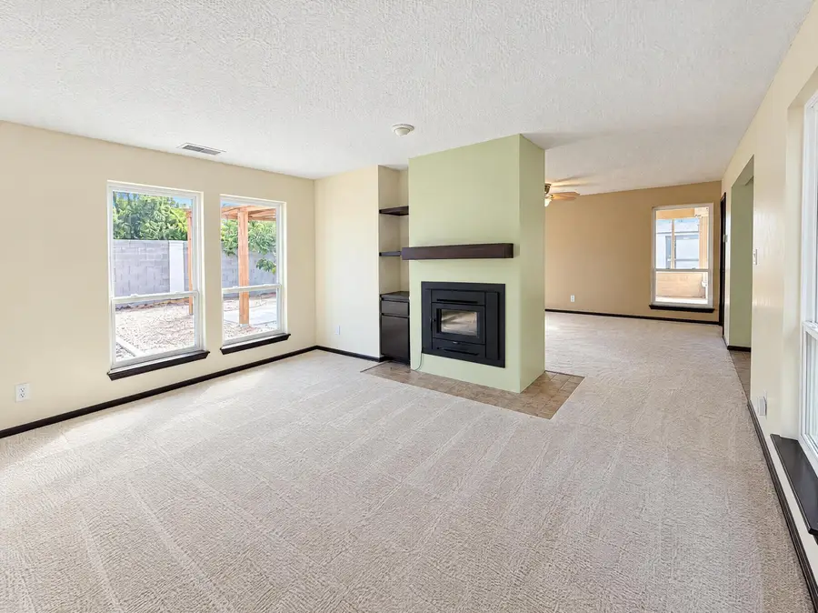 10336 Karen Avenue Ne, Albuquerque, NM 87111 - #2