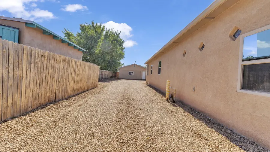 2320 Dora Avenue Nw, Albuquerque, NM 87104 - #2