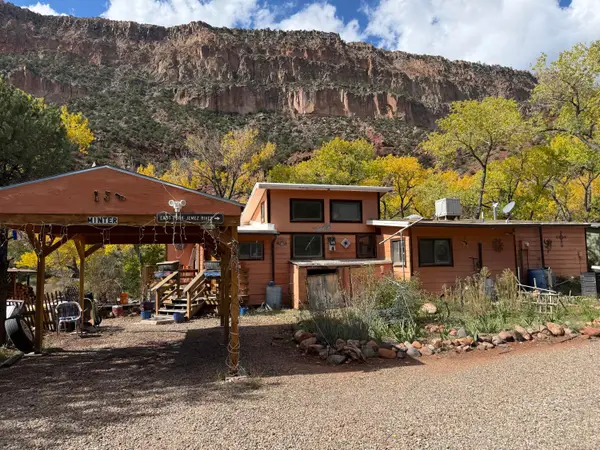 154 San Diego Drive, Jemez Springs, NM 87025