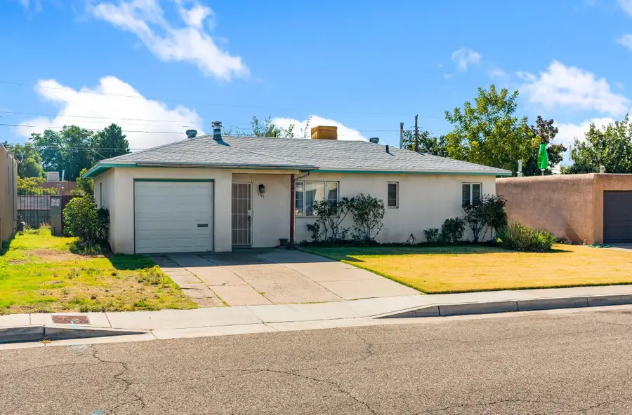 5708 Aztec Road Ne, Albuquerque, NM 87110 - #3