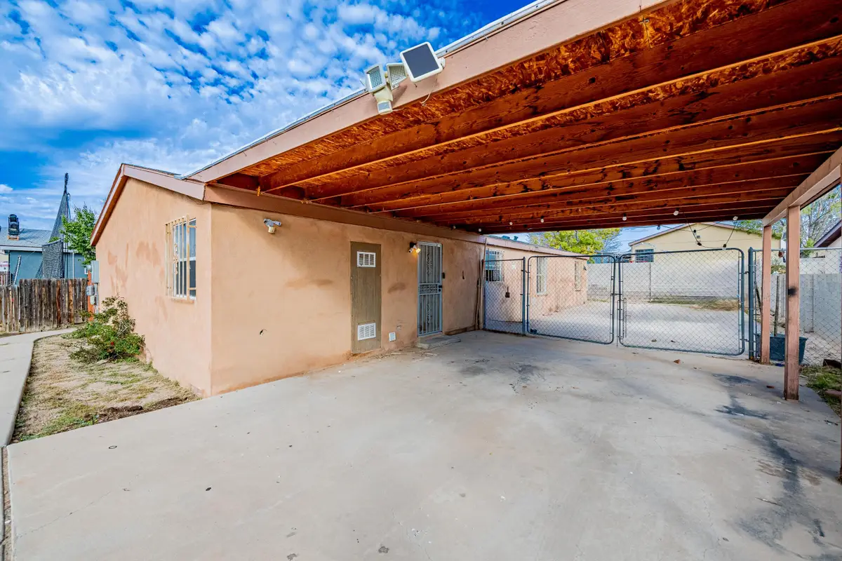 9409 Vista Del Valle Street Sw, Albuquerque, NM 87121 - #1