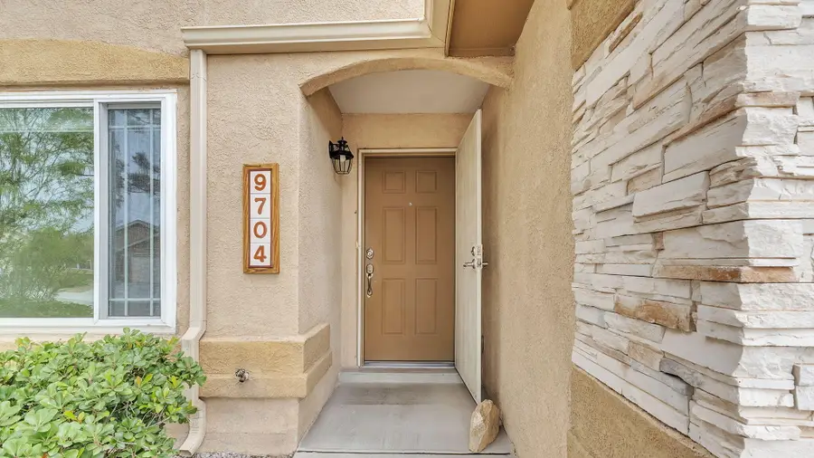 9704 Mogollon Drive Nw, Albuquerque, NM 87114 - #3