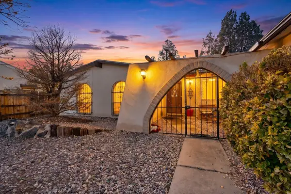 5140 Vista De Luz Drive Nw, Albuquerque, NM 87120