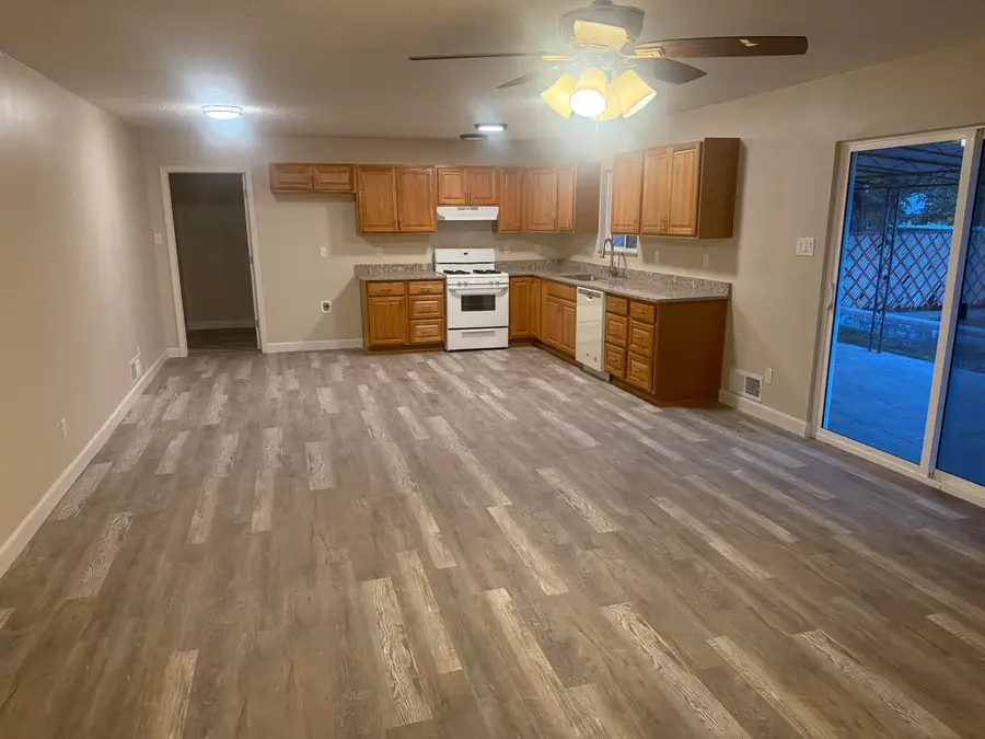 510 S 13th Street, Belen, NM 87002 - #2
