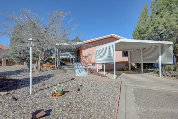 1 Serena Drive Se, Rio Rancho, NM 87124
