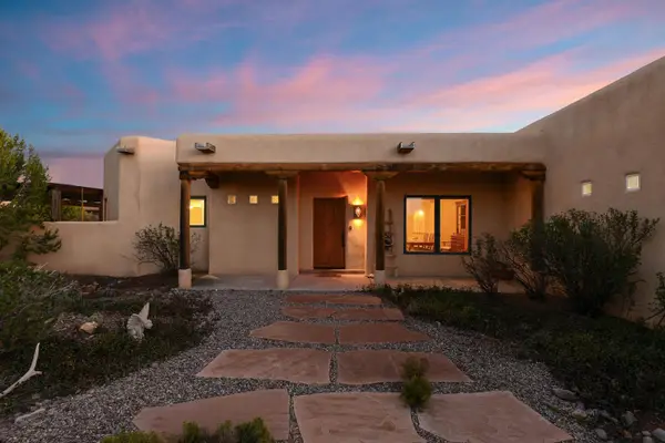 52 Camino De La Questa Del Aire, Placitas, NM 87043