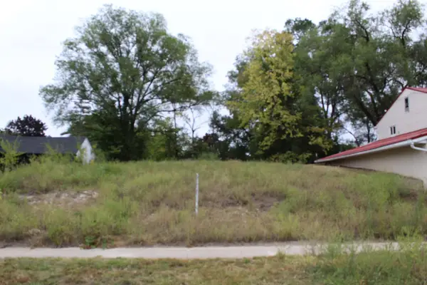 330 19th Avenue Sw, Rochester, MN 55902