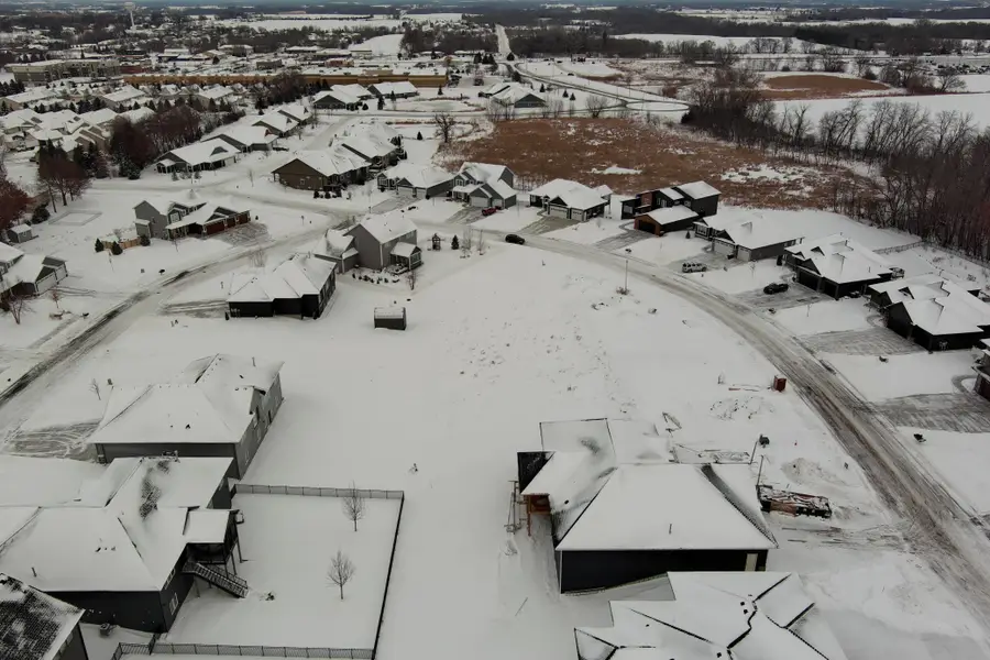 605 Eastland Avenue Se, New Prague, MN 56071 - Image #3