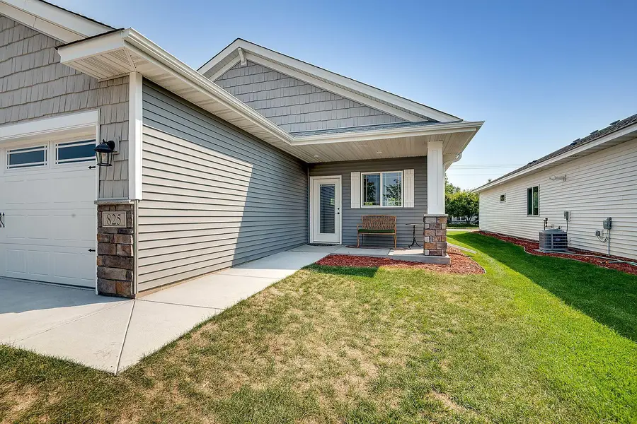 825 Golden Way Nw, Isanti, MN 55040 - Image #2