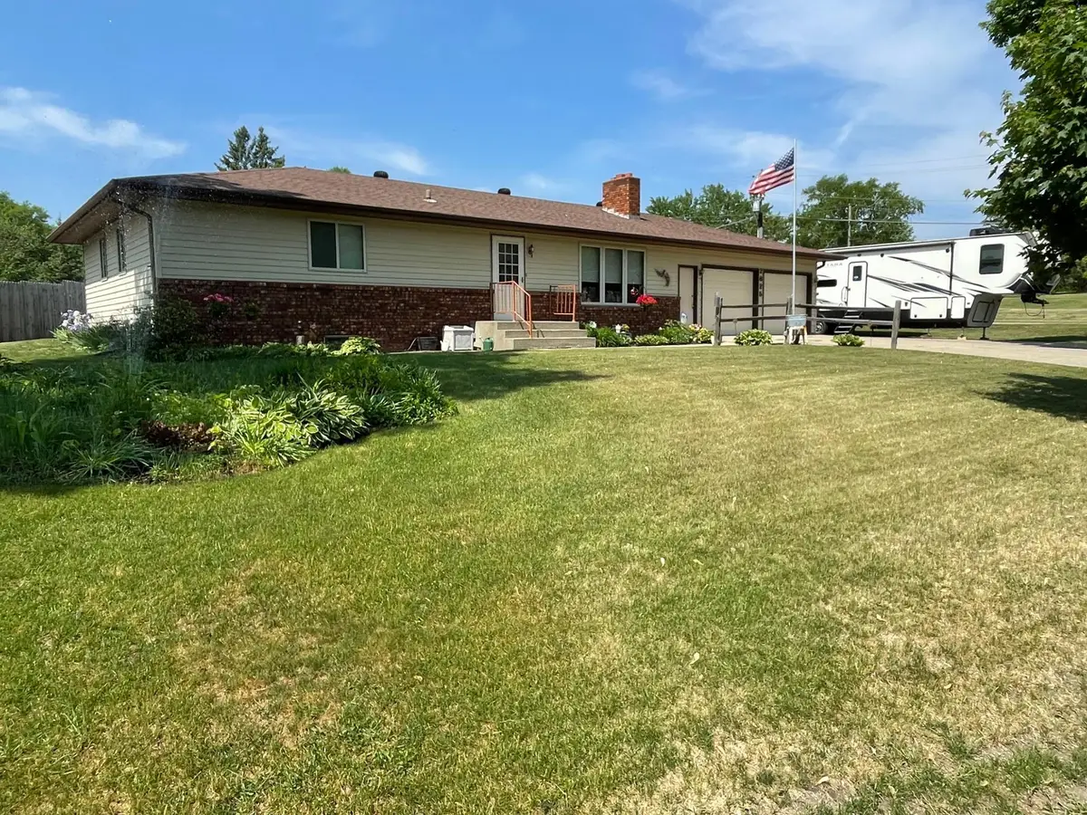 2825 Lakeview Drive, Fergus Falls, MN 56537 - Image #1