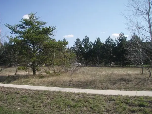 13 Mulberry Lane, Babbitt, MN 55706