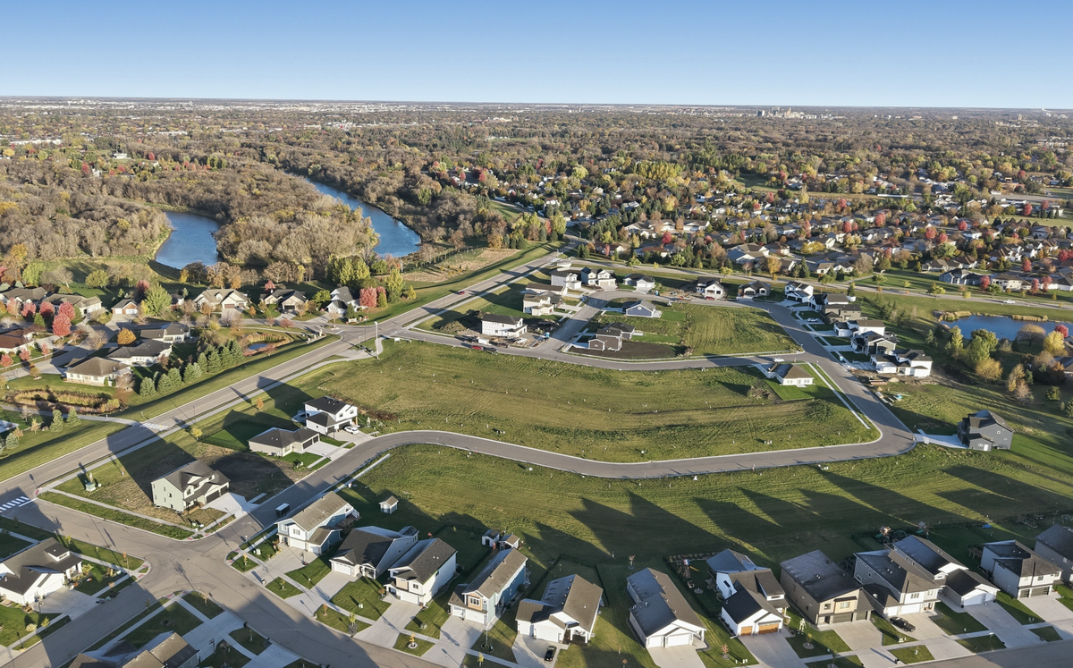 317 48th Avenue S, Moorhead, MN 56560 - Image #1