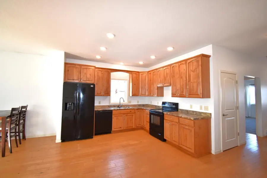 205 6th Avenue Sw, Warroad, MN 56763 - #3