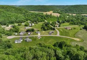 000 Riverwood Dr, Elmwood, WI 54740