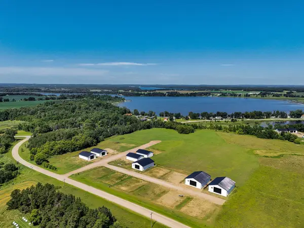 37577 470th St #25, Frazee, MN 56544