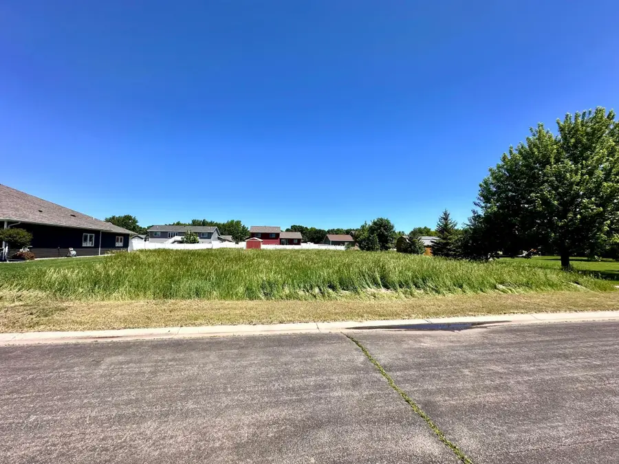 704 Andrew Street, Marshall, MN 56258 - Image #2