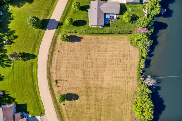 1711 Island Park Drive, Jamestown, ND 58401