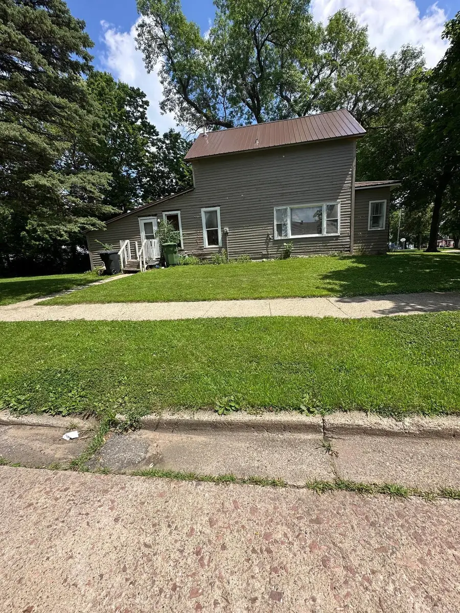 1437 Okabena Street, Worthington, MN 56187 - Image #2