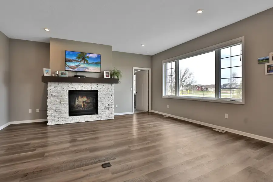 7989 183rd Street W, Lakeville, MN 55044 - Image #2