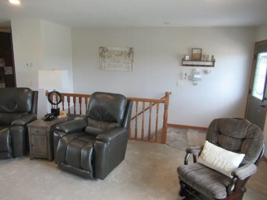 510 Hill Crest Street, Edgerton, MN 56128 - Image #3