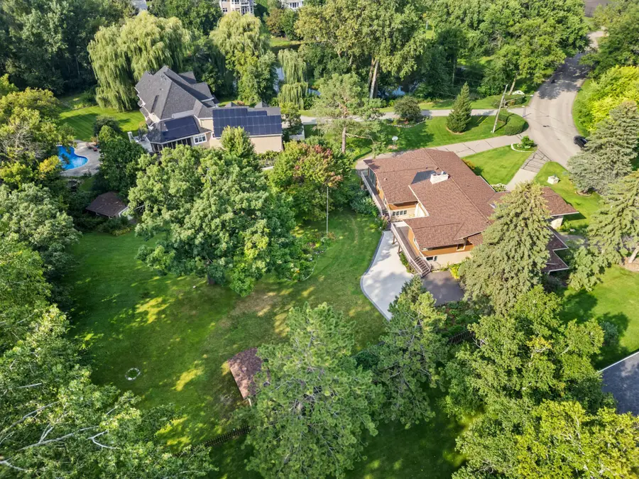 5104 Mirror Lakes Drive, Edina, MN 55436 - Image #3