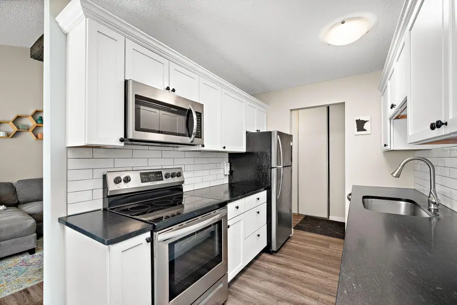 4618 Cedar Lake Road S #6, Saint Louis Park, MN 55416 - Image #2